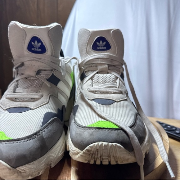 Size  12 men’s adidas Originals Yung-96 Sneakers - Picture 2 of 7